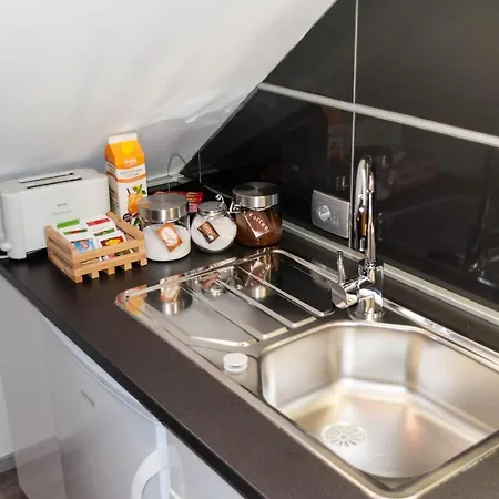 아파트 Lovely & Cosy With Wifi & Free Parking 류블랴나