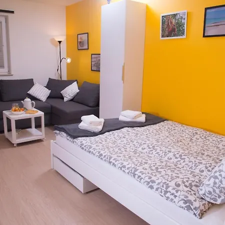 Lovely & Cosy With Wifi & Free Parking *