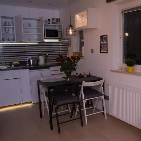 Lovely & Cosy With Wifi & Free Parking Apartman Ljubljana