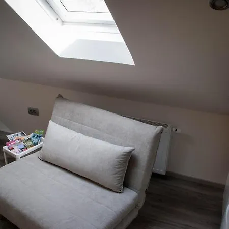 Lovely & Cosy With Wifi & Free Parking